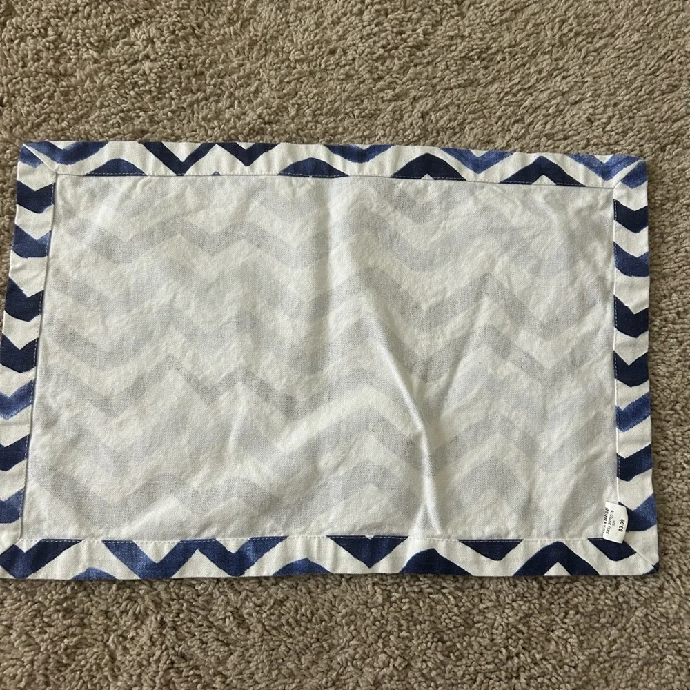 4pc Pier 1 Placemats Blue Watercolor Chevron